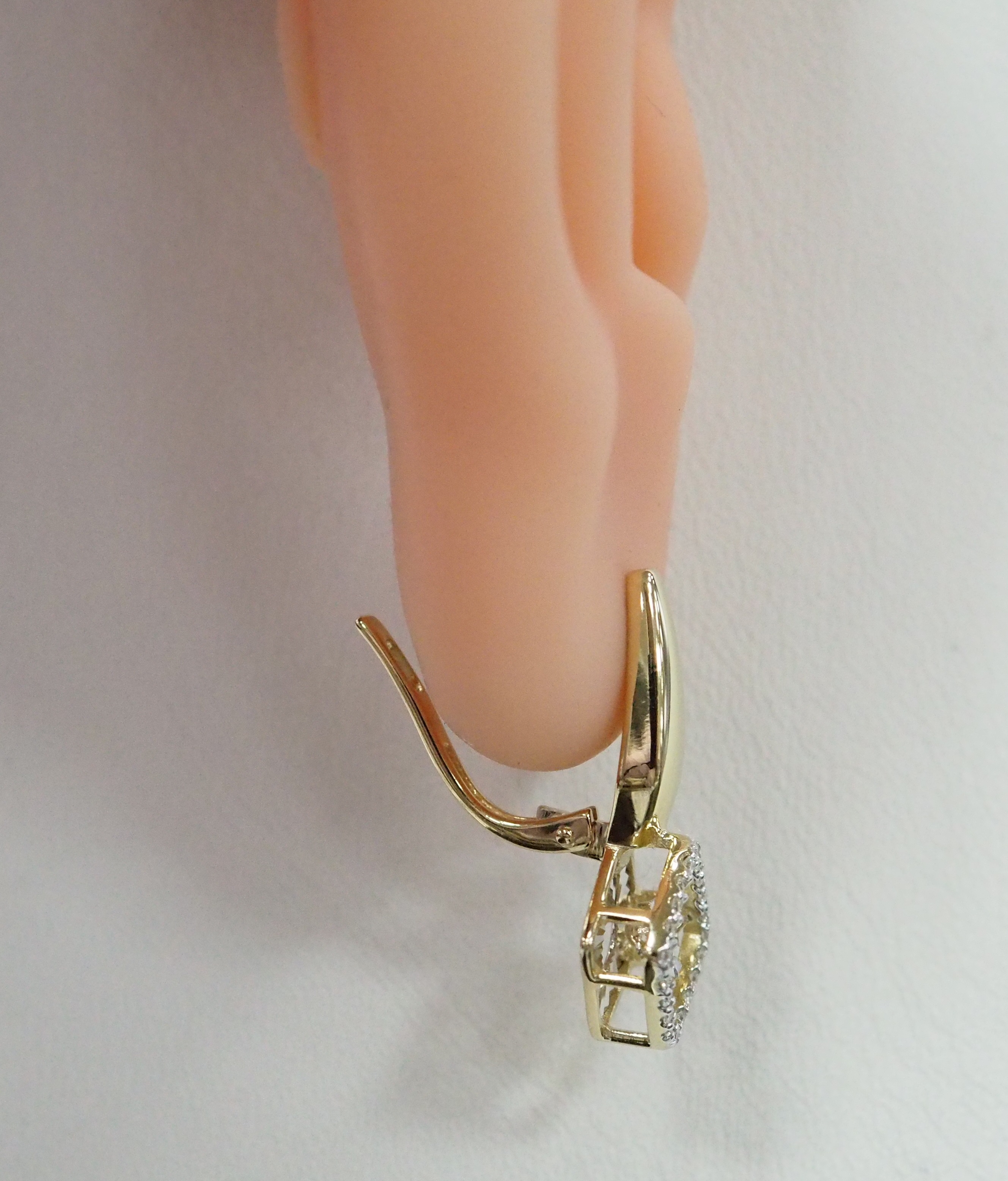 10511-001040 Серьги (Au 585)